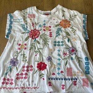 Johnny Was Naomi floral boho style with colorful embroidery slit on sides large
